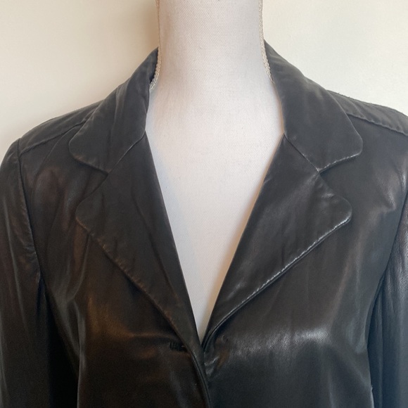 Italy Donna Karan Collection black lambskin leather blazer. - Picture 5 of 13